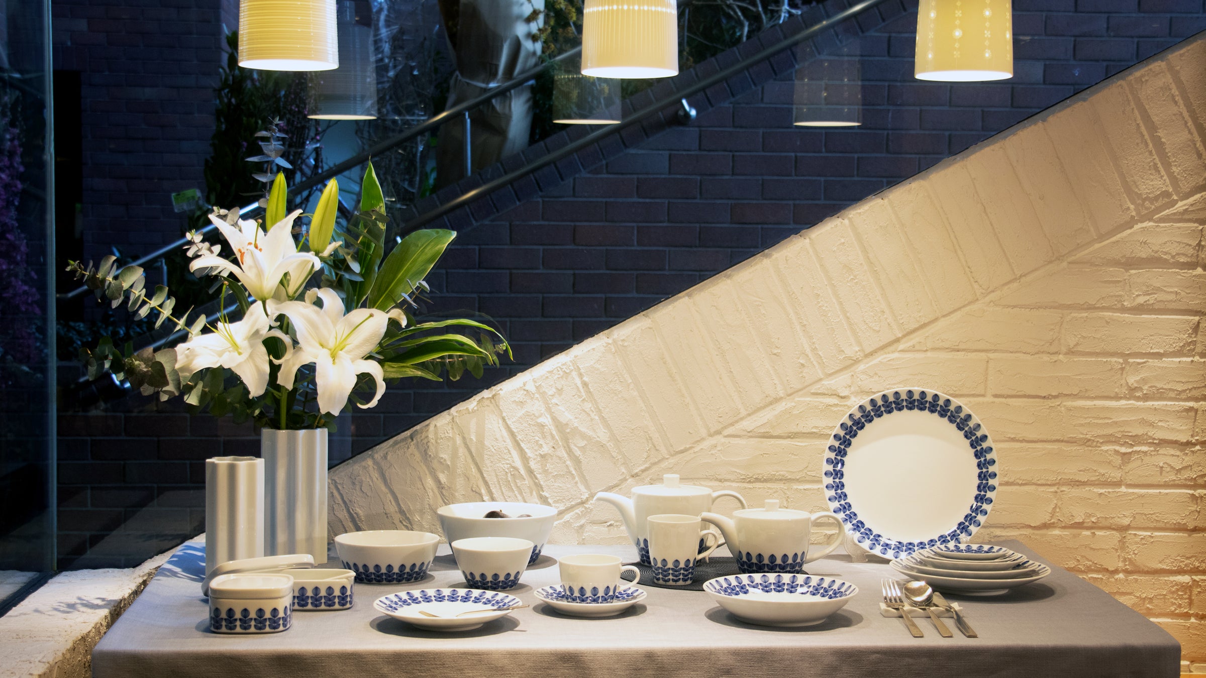 東京ショールーム / ディスプレイ】「青葉紋」に模様がえしました