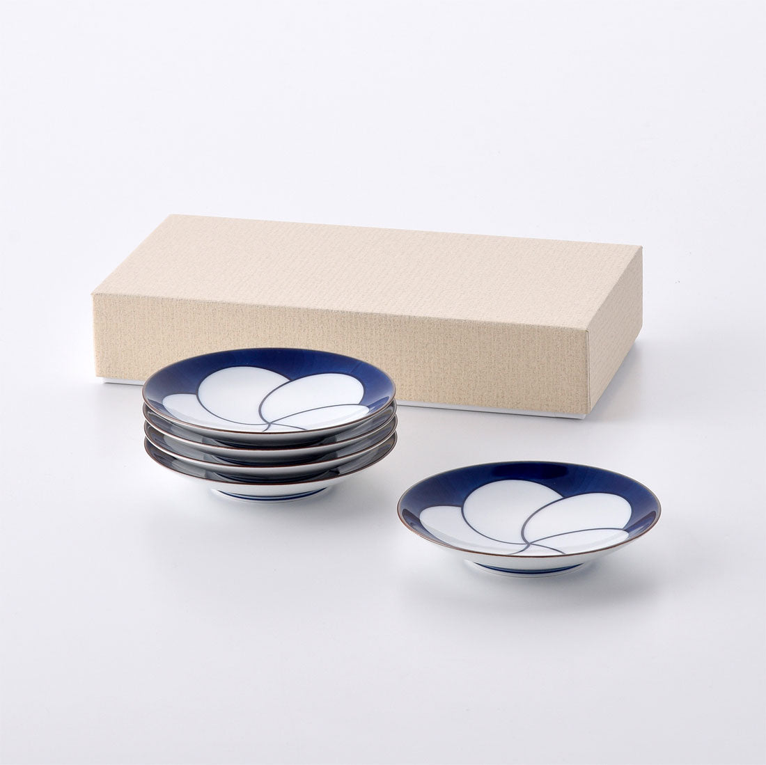 希少　白山陶器　ねじり梅　食器セット GIFT_nejiriume_chakiset01_os11