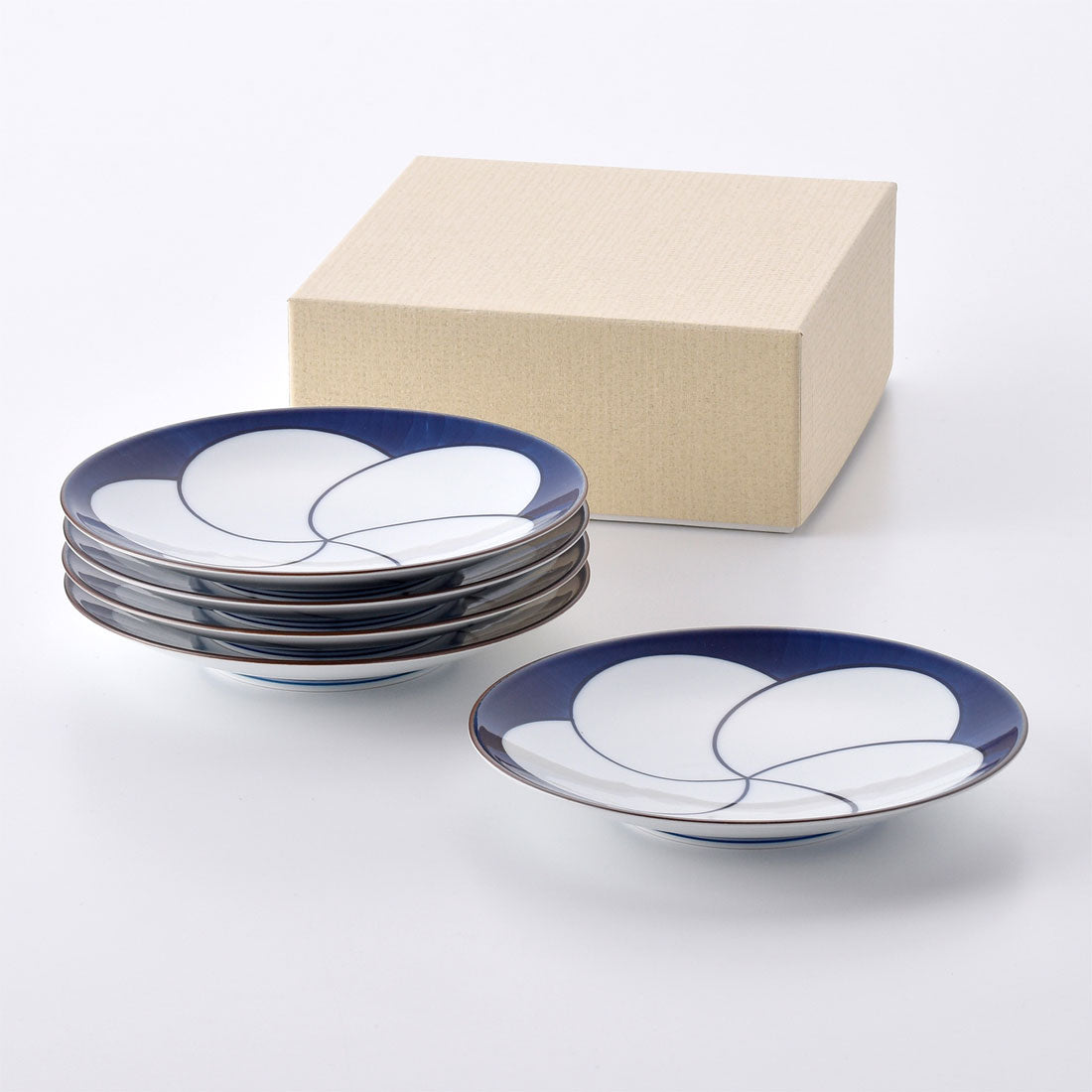 ギフト】ねじり梅 6寸和皿 5点セット | 白山陶器直営オンラインストア