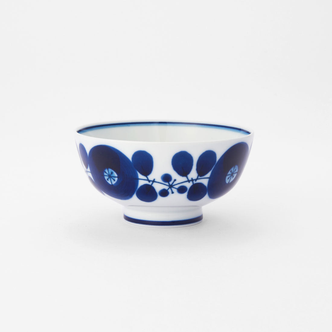 青と白の花模様の茶碗 ブルーム お茶わん(小) | 白山陶器直営オンラインストア