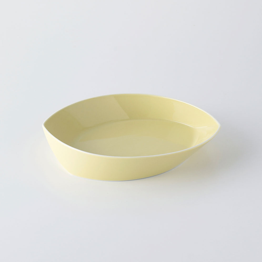 リーヴズ パスタプレート イエロー | 白山陶器直営オンラインストア リーヴズ パスタプレート イエロー | 白山陶器直営オンラインストア