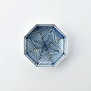 染付地紋 八角取皿 矢羽根