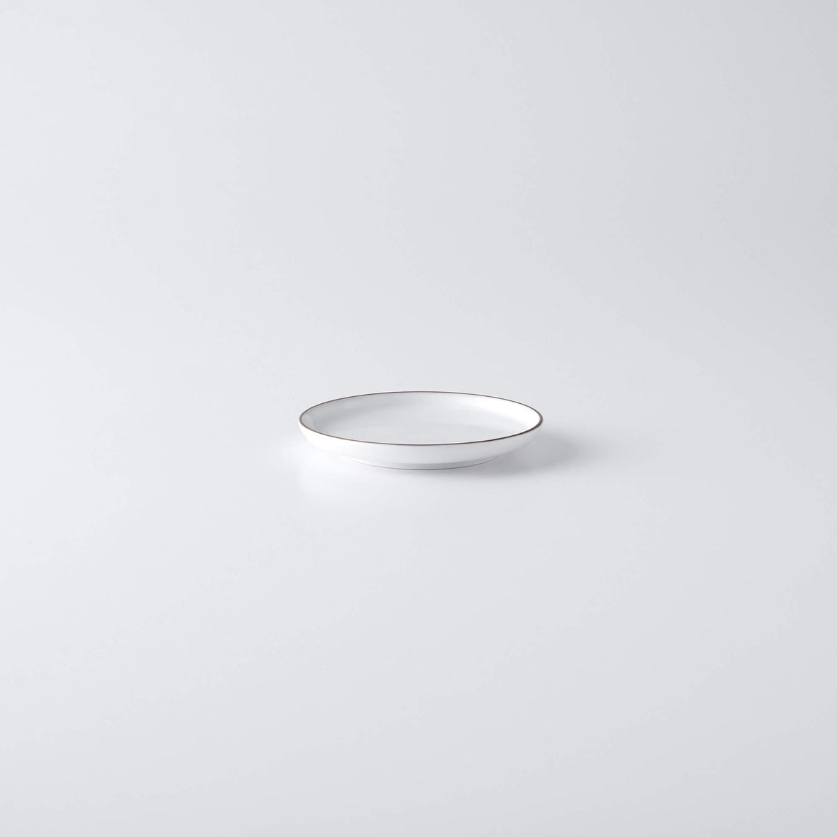 days_10-plate_whi_ss2000_1200x