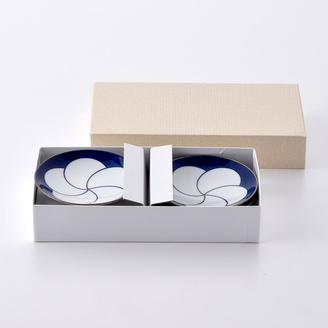 ギフト】ねじり梅 4寸和皿 5点セット | 白山陶器直営オンライン