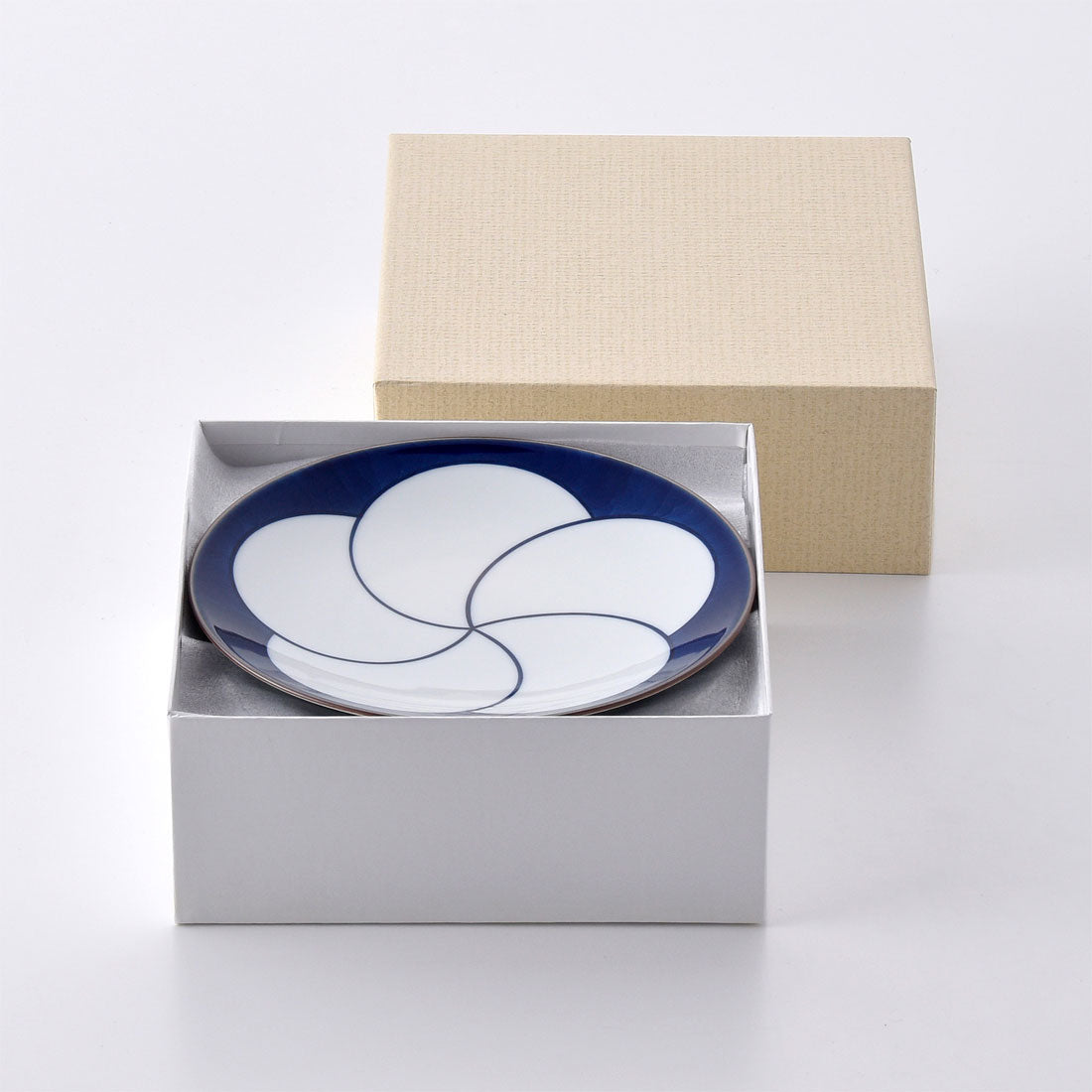 ギフト】ねじり梅 6寸和皿 5点セット | 白山陶器直営オンラインストア