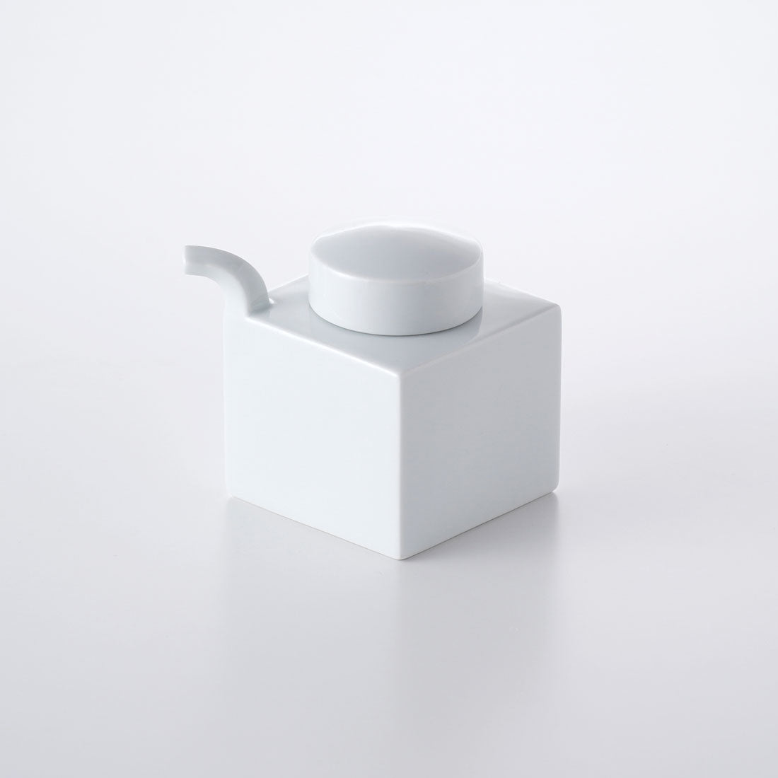 コンディメント しょうゆさし 白磁 | 白山陶器直営オンラインストア