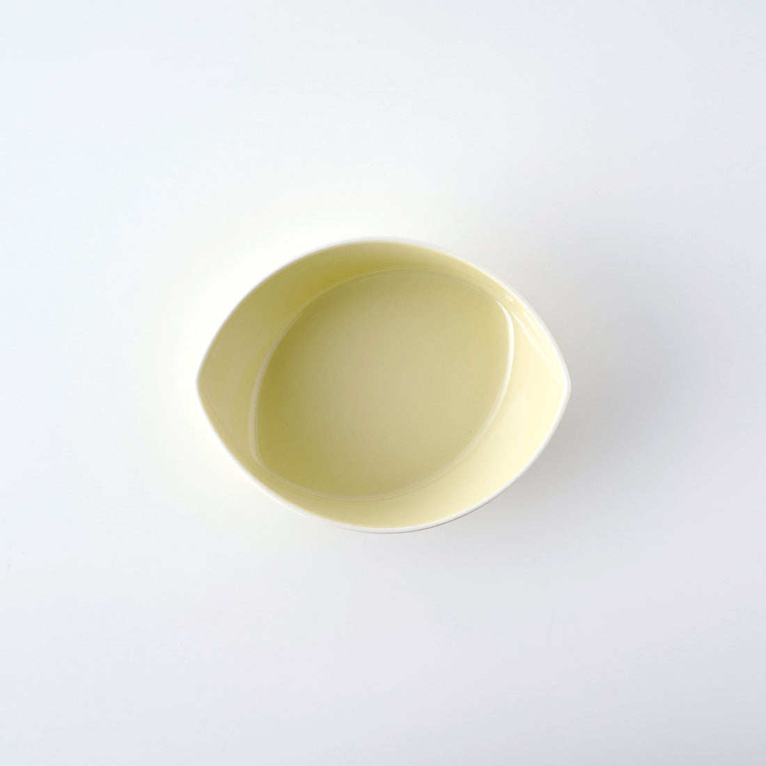 クリーム色の陶器製丸型ボウル　高麗 リーヴズ シリアルボール イエロー | 白山陶器直営オンラインストア
