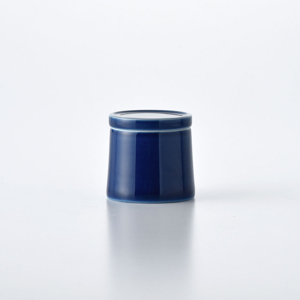 青とベージュの陶器ポット 青とベージュの陶器ポット