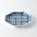 染付地紋 八角盛皿 市松