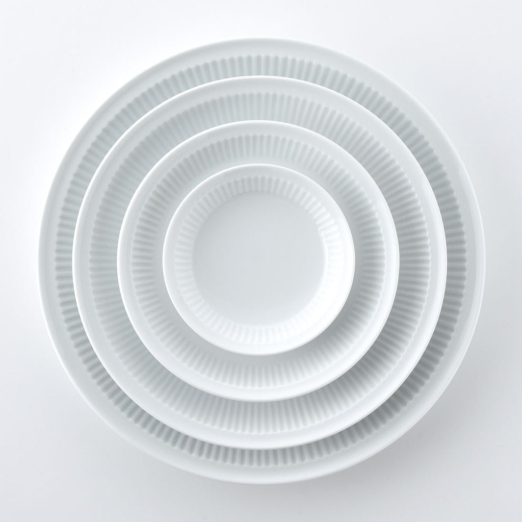 古美術品◼️蔵から超美しい真っ白な珍しいお皿が出て来ました！白磁の角皿、謎の骨董 古美術品◼️蔵から超美しい真っ白な珍しいお皿が出て来ました