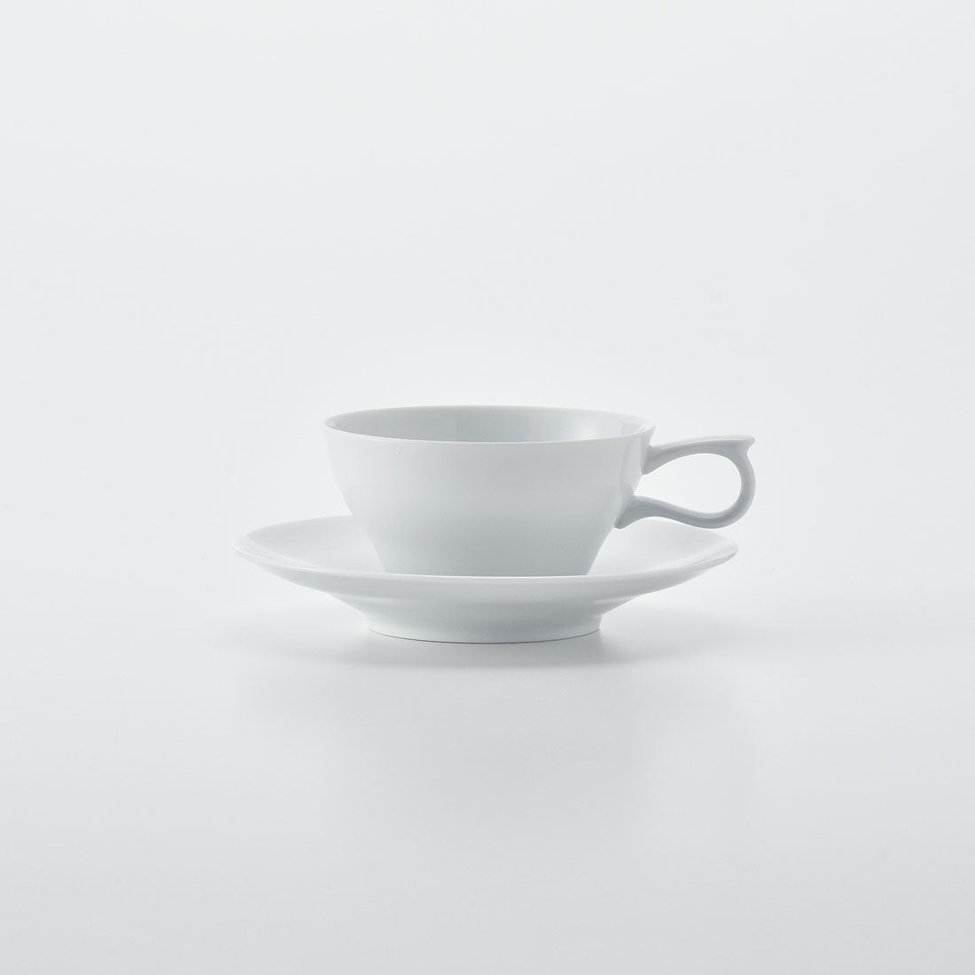 TRUSSARDY  シンプル白のコーヒーカップ＆ソーサー✖️5 Amazon | トラサルディ TRUSSARDI ペア カップアンドソーサー